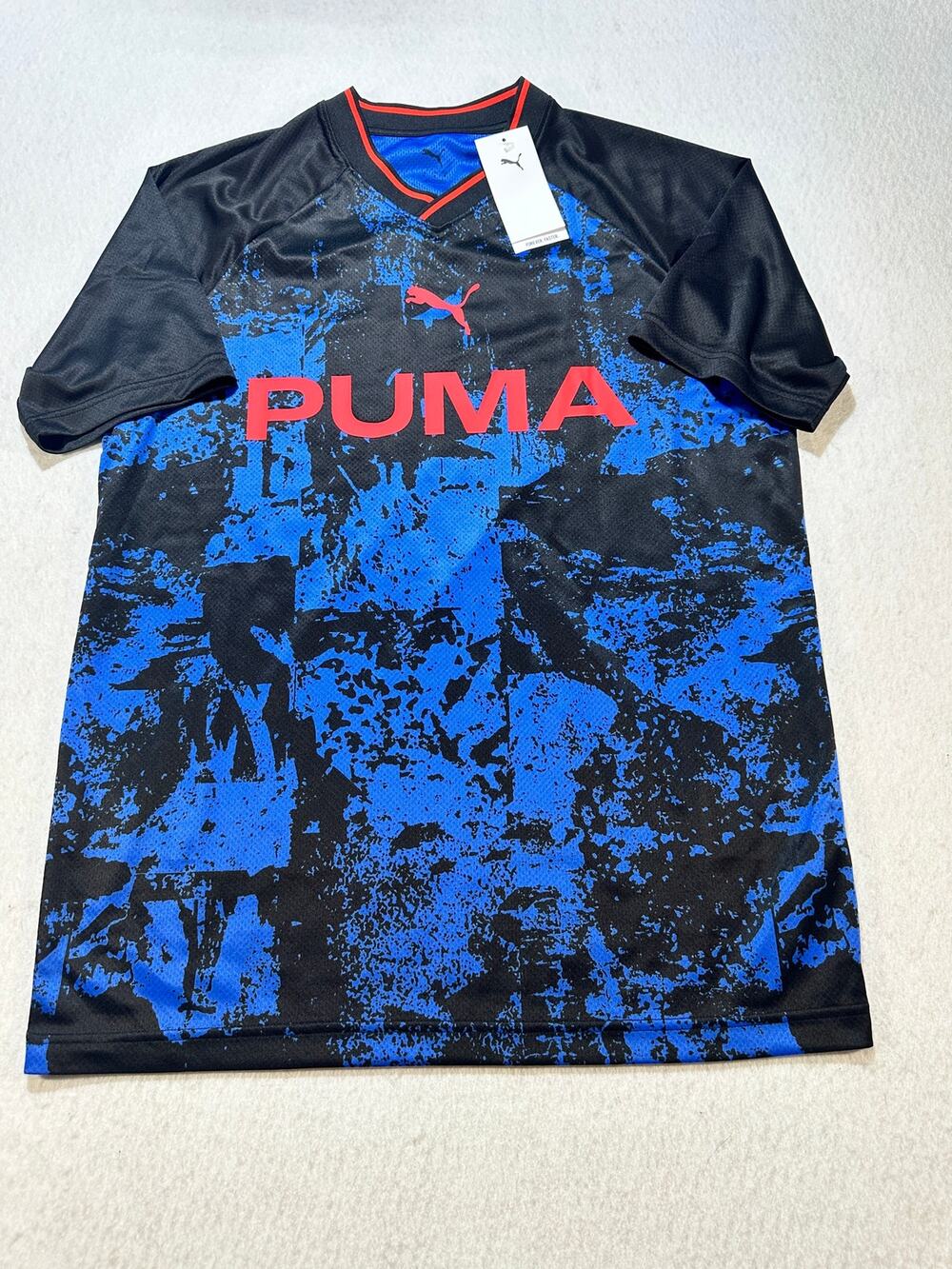 PUMA Mens Medium Soccer Jersey Shirt Black Blue Red Graphic NWT Athletic
